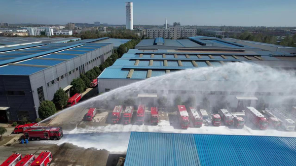 江南專(zhuān)汽壓縮空氣泡沫消防車(chē)