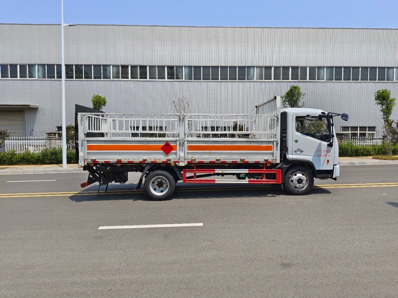 cafb92722a3eac22e9a54c2886d290b9.jpg c49b9feabf3b6e75fe82f153230a2f11.jpg